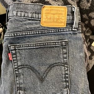 Levi wedgie Jean in black